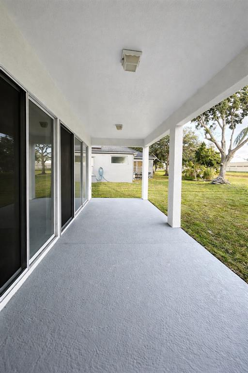 Building Photo - 927 Shadowmoss Dr