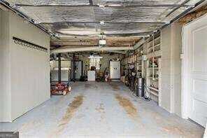 Building Photo - 3235 Woodview Dr SE