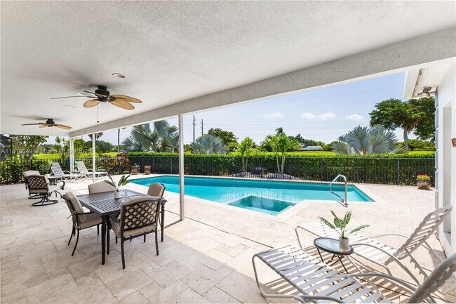 Building Photo - 4902 N Travelers Palm Ln