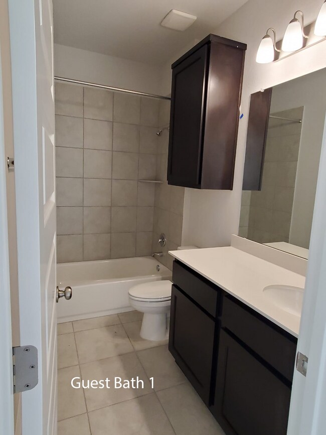 Building Photo - 2412 Pecan Island Dr