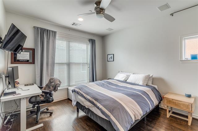 Building Photo - 4310 Buena Vista St