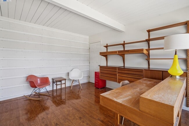 Building Photo - 3767 Gainsborough Dr