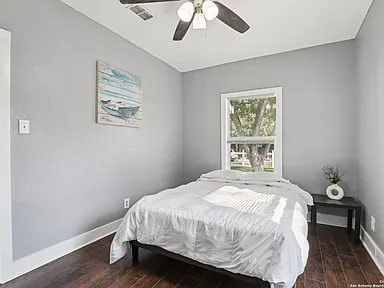 Building Photo - 138 Zapata St