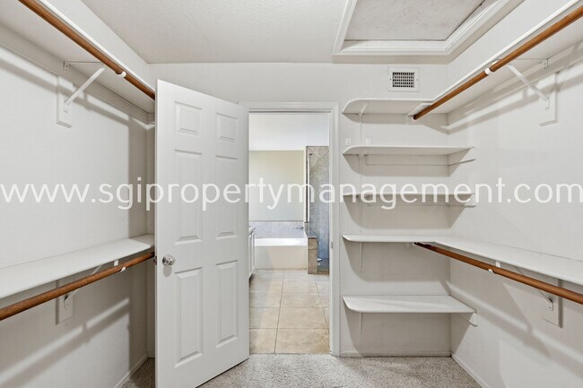 Building Photo - 30405 N 42nd St