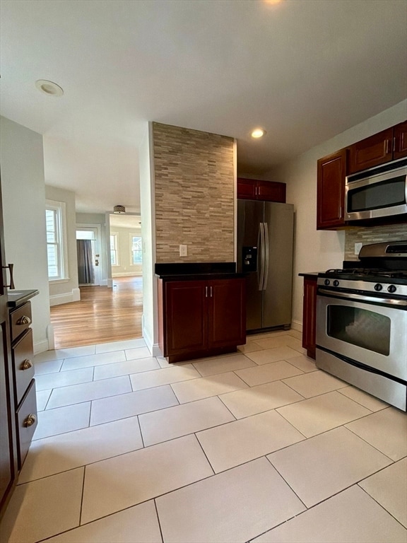 Building Photo - 65 Pearl St