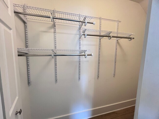 Building Photo - Updated Three Bedroom Home on the NE side of Grand Rapids!