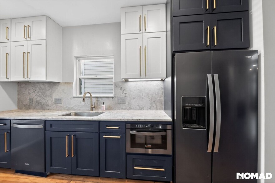 Building Photo - 929 Weninger Cir