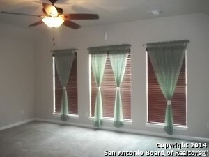 Building Photo - Beautiful 3 Bedroom 2 1/2 in trophy ridge