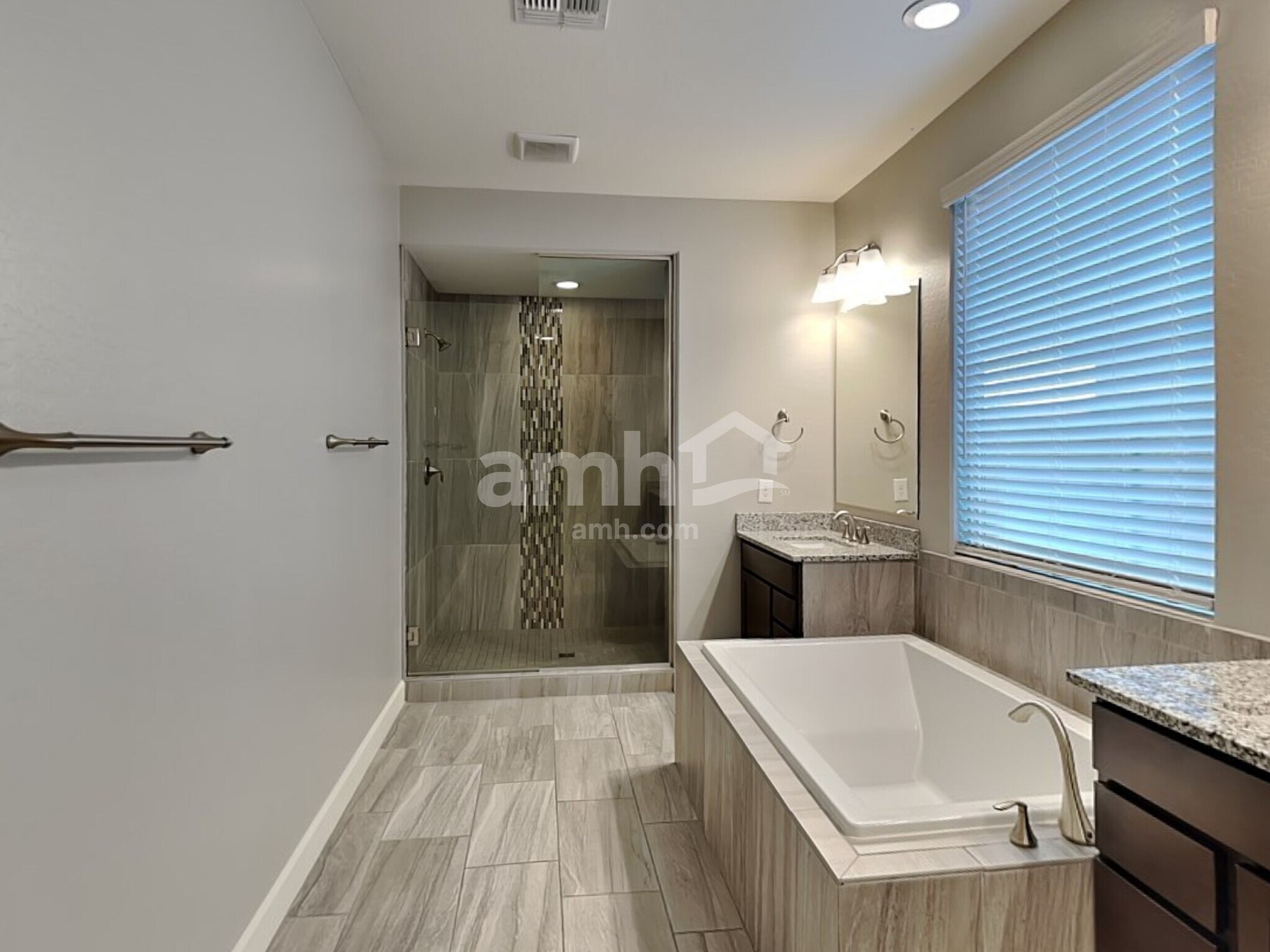 Building Photo - 18251 W Thunderhill Pl