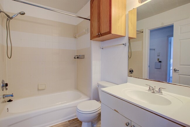 Building Photo - 15205 Harbour Vista Cir