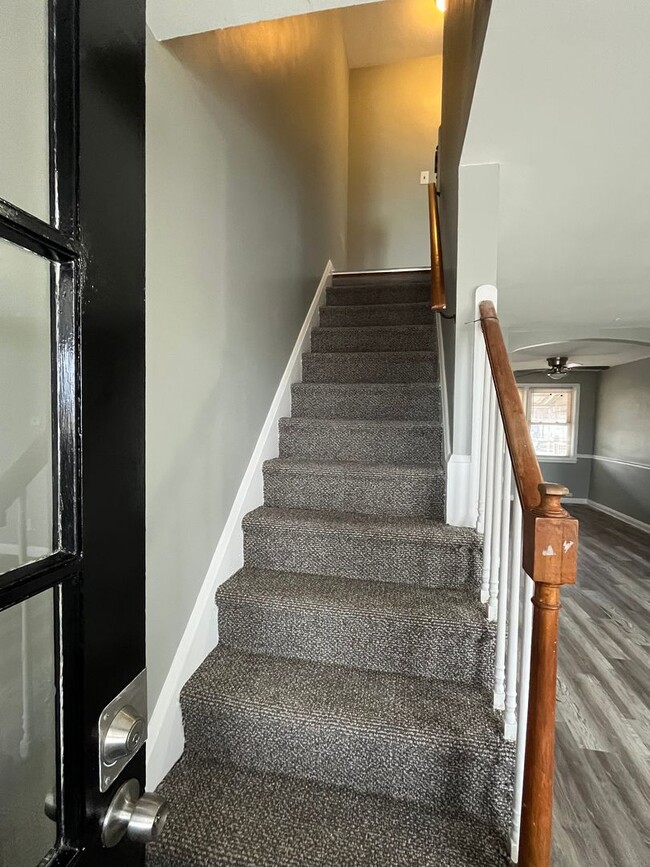 Building Photo - Newly Renovated Townhome available in 21224!