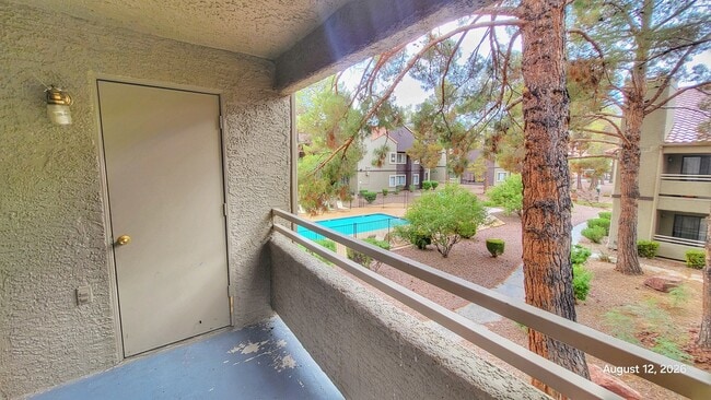 Building Photo - 5044 S Rainbow Blvd