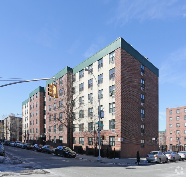Building Photo - Remeeder Houses