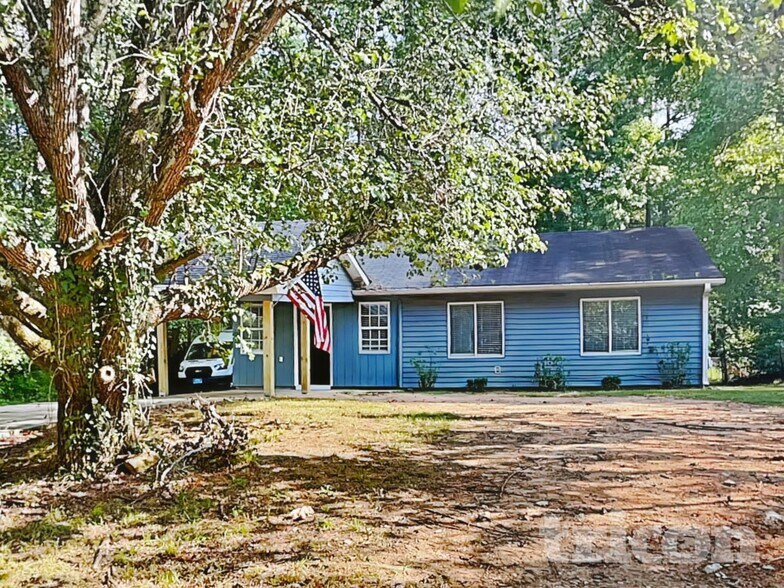 Building Photo - 3182 Lake Monroe Rd