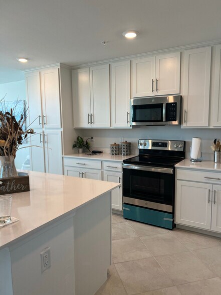 Building Photo - 43997 Boardwalk Loop