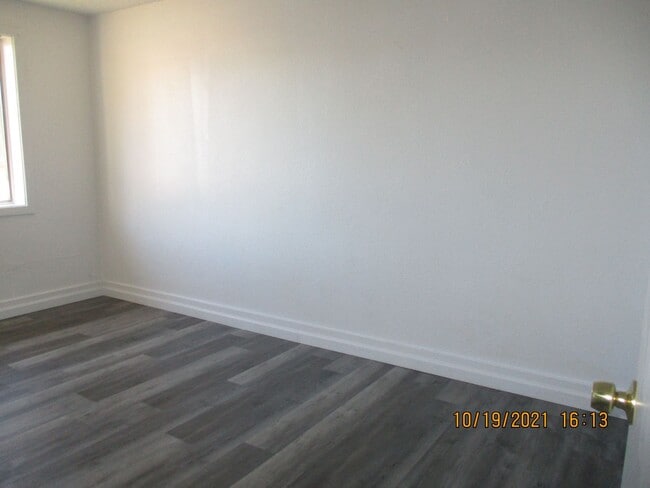 Building Photo - 540 North Ave