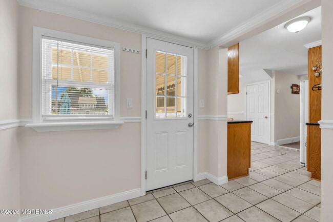 Building Photo - 37 Highland Ave