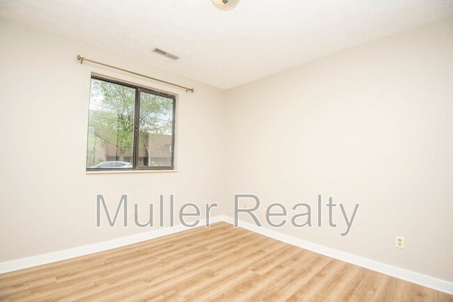Building Photo - 2705 Sood Rd