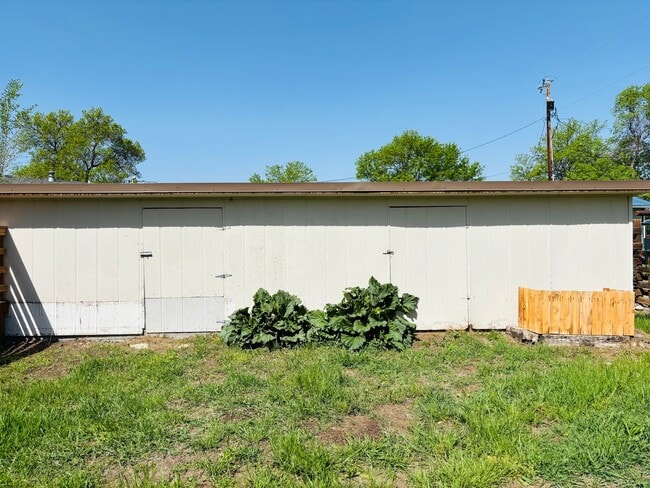 Building Photo - Dog Friendly 4 Bedroom - Billings West End