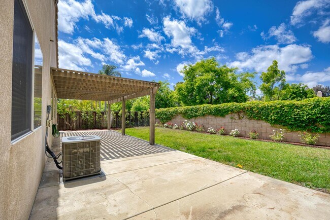 Building Photo - 32576 Guevara Dr