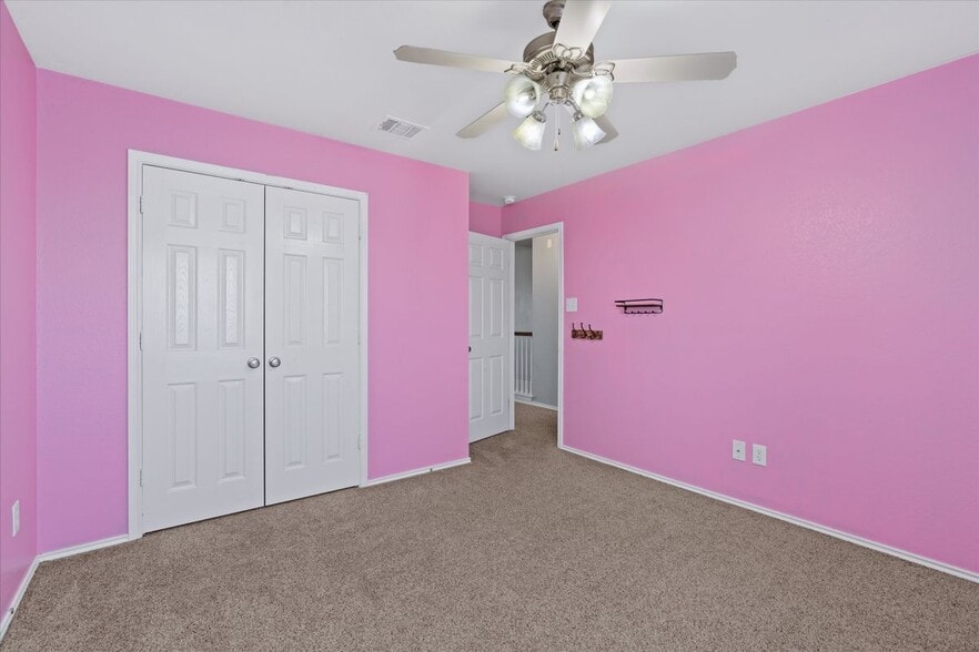 Building Photo - 2108 Scott Dr