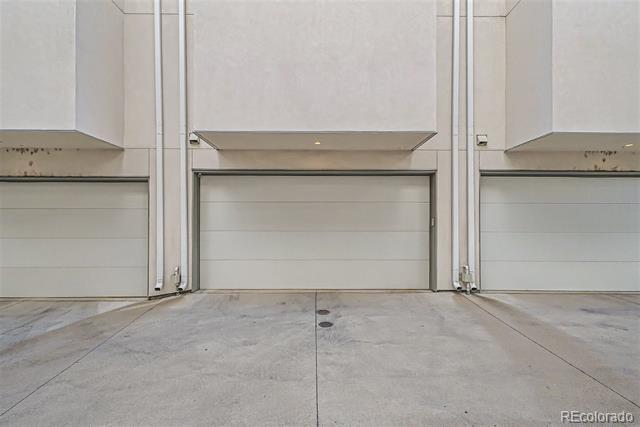 Building Photo - 2416 Eliot St