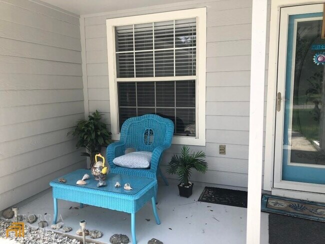 Building Photo - 304 McQueen Cir