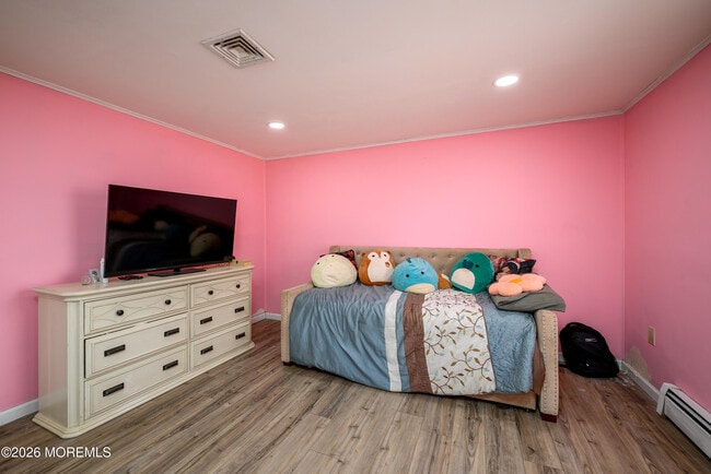 Building Photo - 570 Eltone Rd