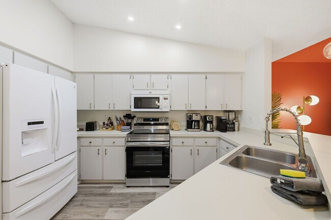 Building Photo - 11988 117th St N