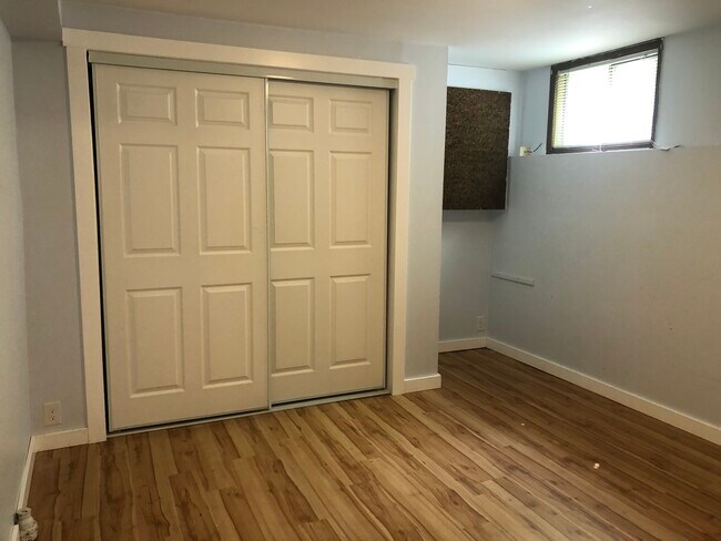 Building Photo - 1007 NW Bryant St