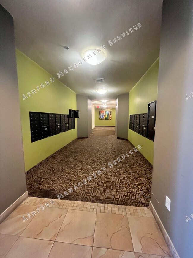 Building Photo - Scottsdale Luxury 2 Bed Condo with Mountain Views - Gated Artesia - Utilities Included