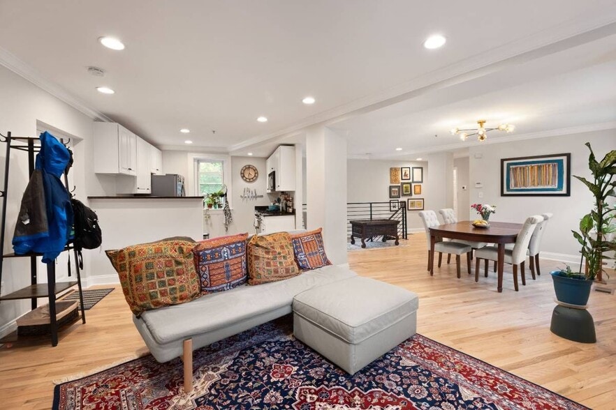 Building Photo - 150 Rhode Island Ave NW