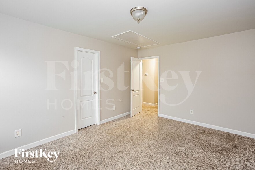 Building Photo - 2922 Blueberry Dr
