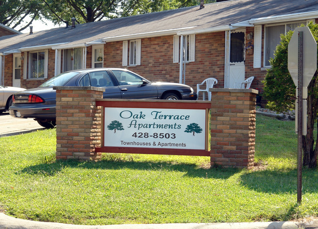 Entrance - Oak Terrace Apartments