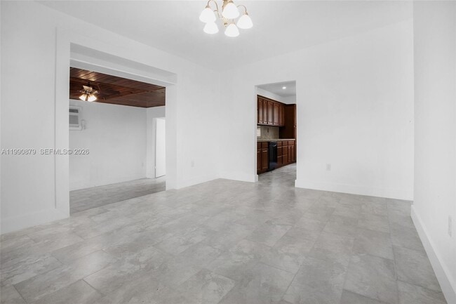Building Photo - 6339 SW 32nd St