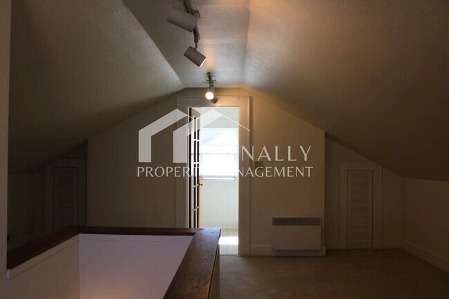 Building Photo - 508 N 11th St
