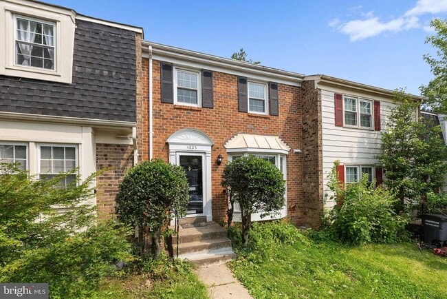 Building Photo - 4825 Nash Dr