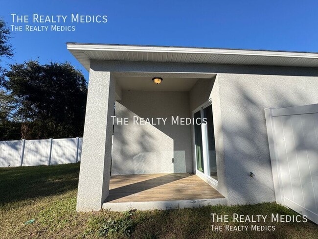 Building Photo - 1999 Marshall St