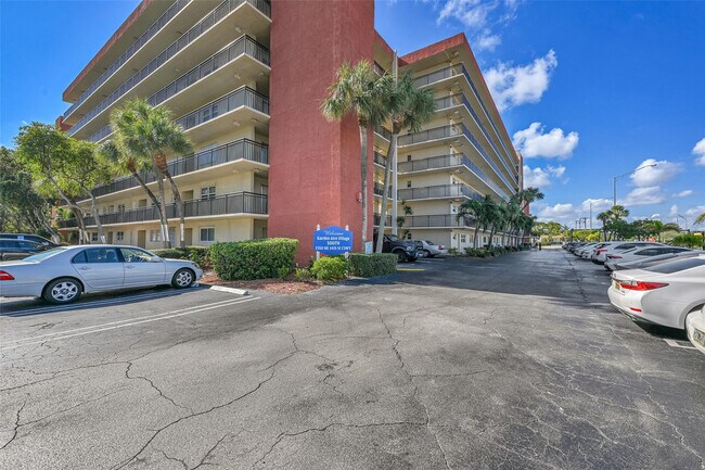 Building Photo - 2350 NE 14th Street Causeway