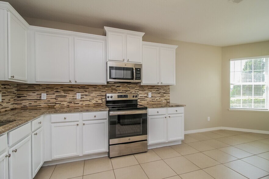 Building Photo - 3226 Queen Alexandria Dr