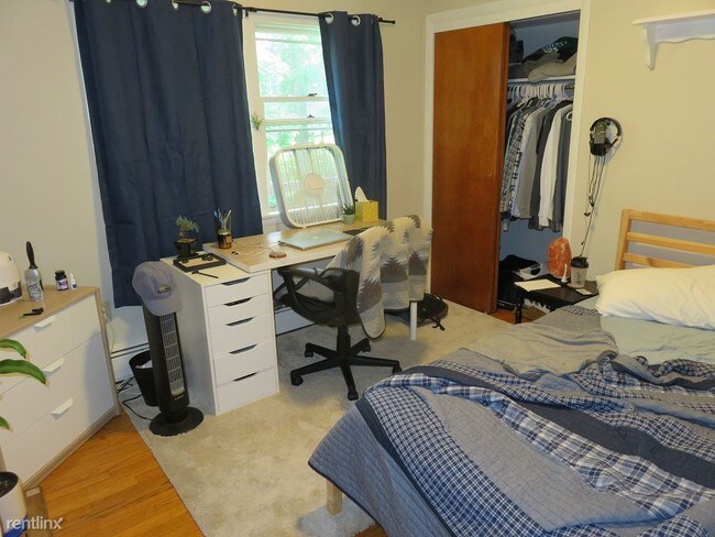 Building Photo - 4 br, 2 bath House - 337 Coddington Road 3...