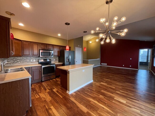 Building Photo - Ranch for rent in Omaha!