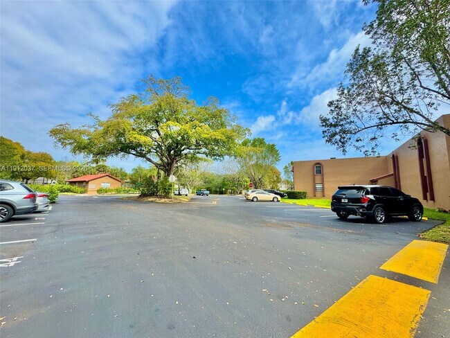 Building Photo - 8632 NW 34th Pl