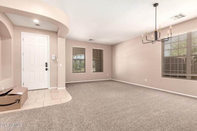 Building Photo - 15204 W Westview Dr