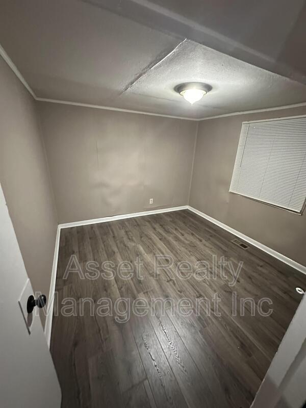 Building Photo - 408 Hassler Mill Rd