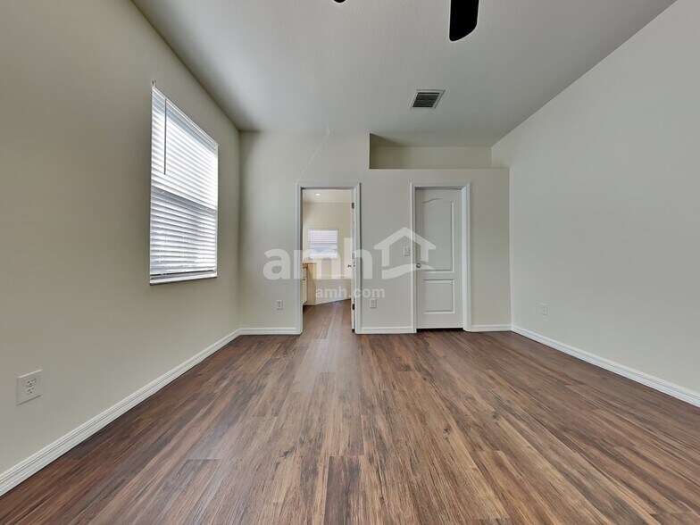 Building Photo - 13219 Beechberry Dr