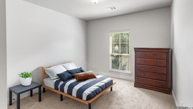 Building Photo - 17634 Hoods Ridge Dr