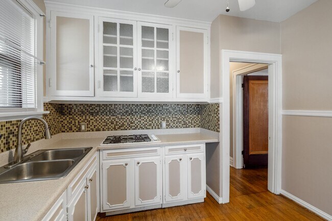 Building Photo - Perched on the Porch at Tholozan