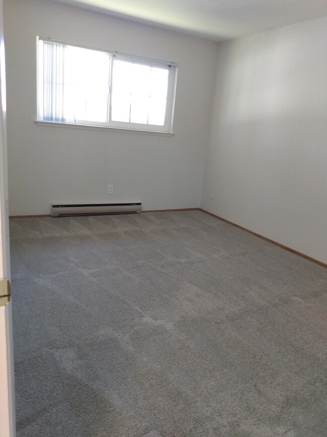 Building Photo - 2 bedroom Renovated unit. West San Jose- s...