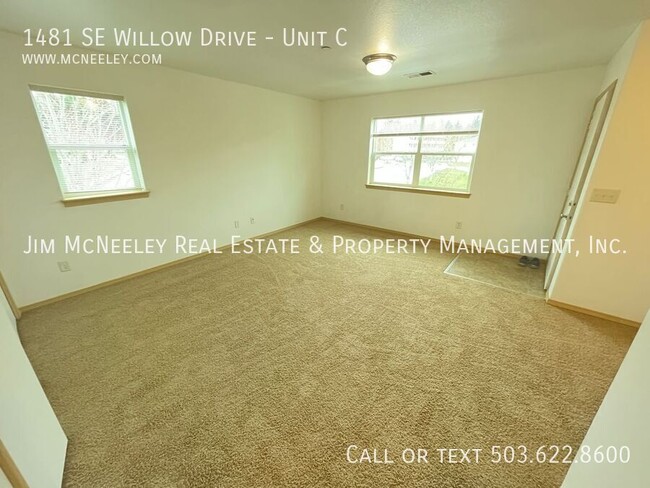 Building Photo - 1481 SE Willow Dr